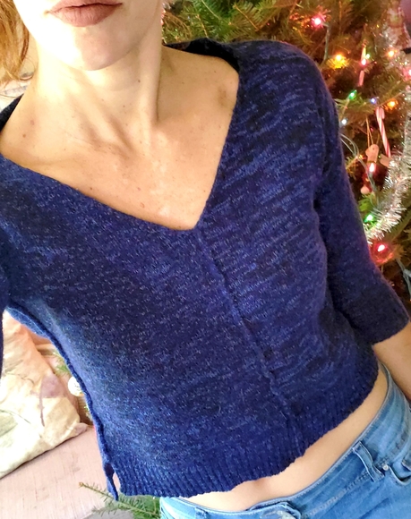 ☕GUC, I Love H81 crop side slit quarter sleeve - Picture 4 of 8